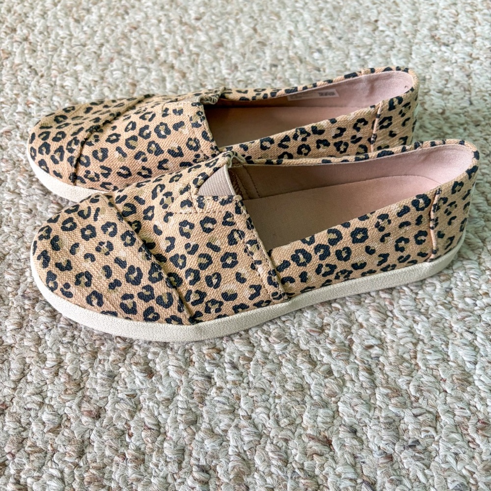 TOMS Avalon Cheetah Sneakers